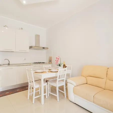 Διαμέρισμα Beautiful House 19 *